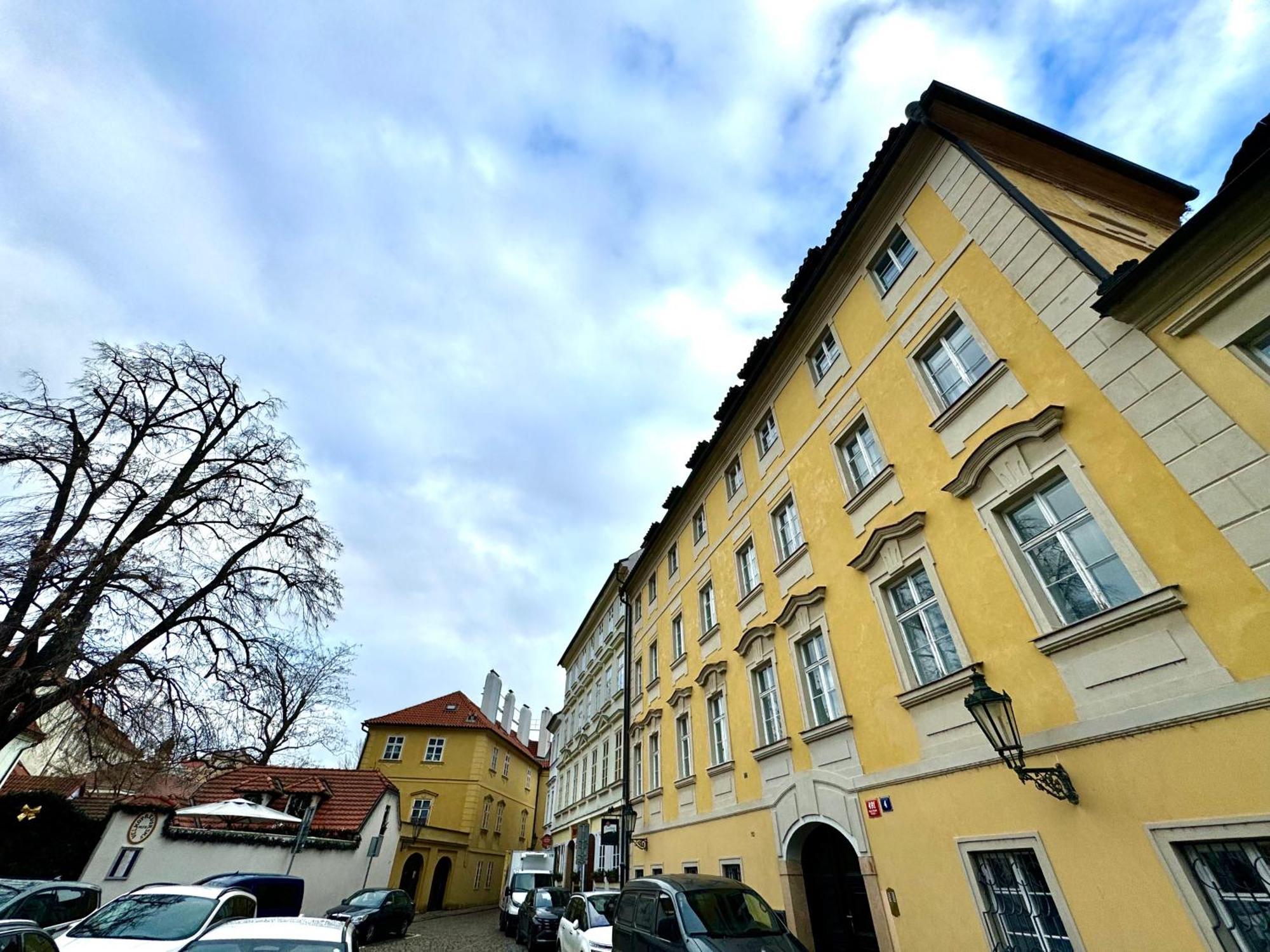 Elegantsuite 1 Minut Charles Bridge Ps5 And Garden Apartment Prague