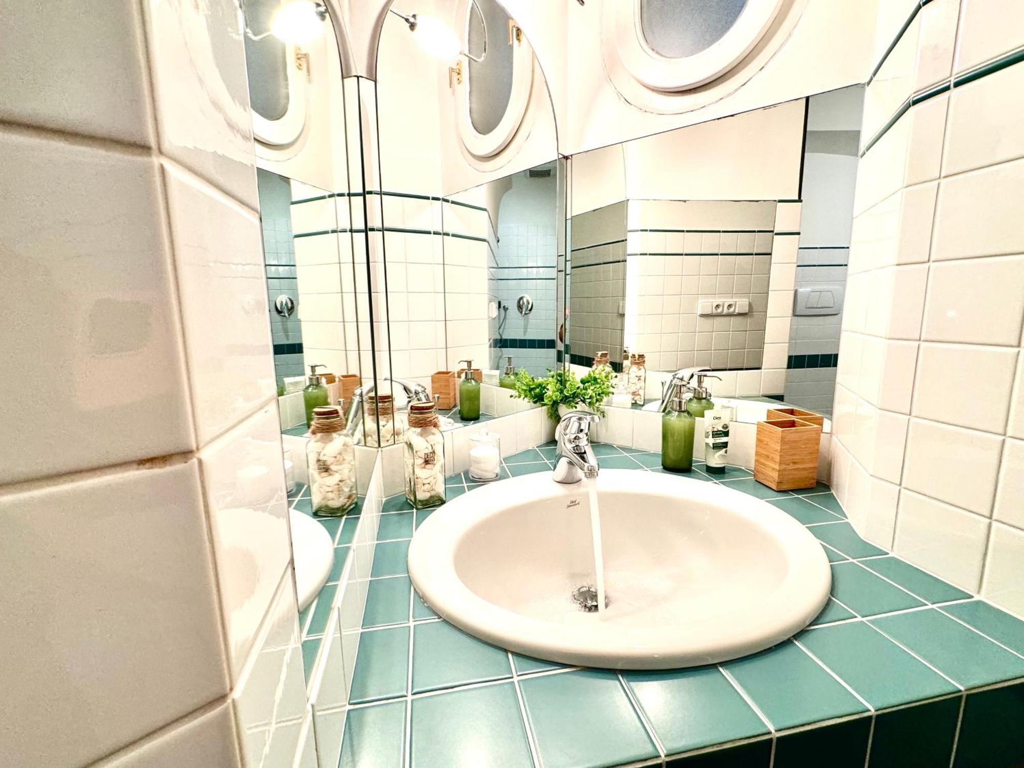 Elegantsuite 1 Minut Charles Bridge Ps5 And Garden Apartment Prague